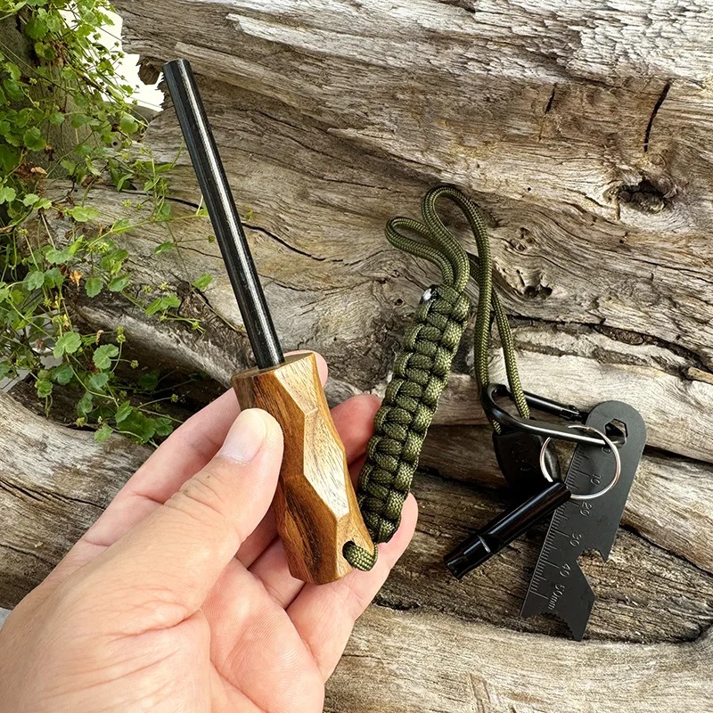 New Outdoor Flint Fire Starter - Ferro Rod Striker recension och pris
